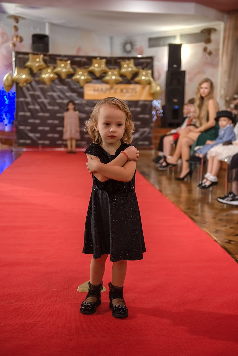 HAPPYkids дефиле санаторий Октябрьский. Семейный и коммерческий фотограф в Сочи Александр Бодунов