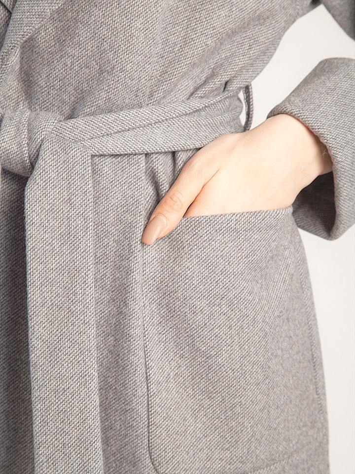 Пальто. Фотограф Екатеринбург. Фотосессии для маркеплейсов