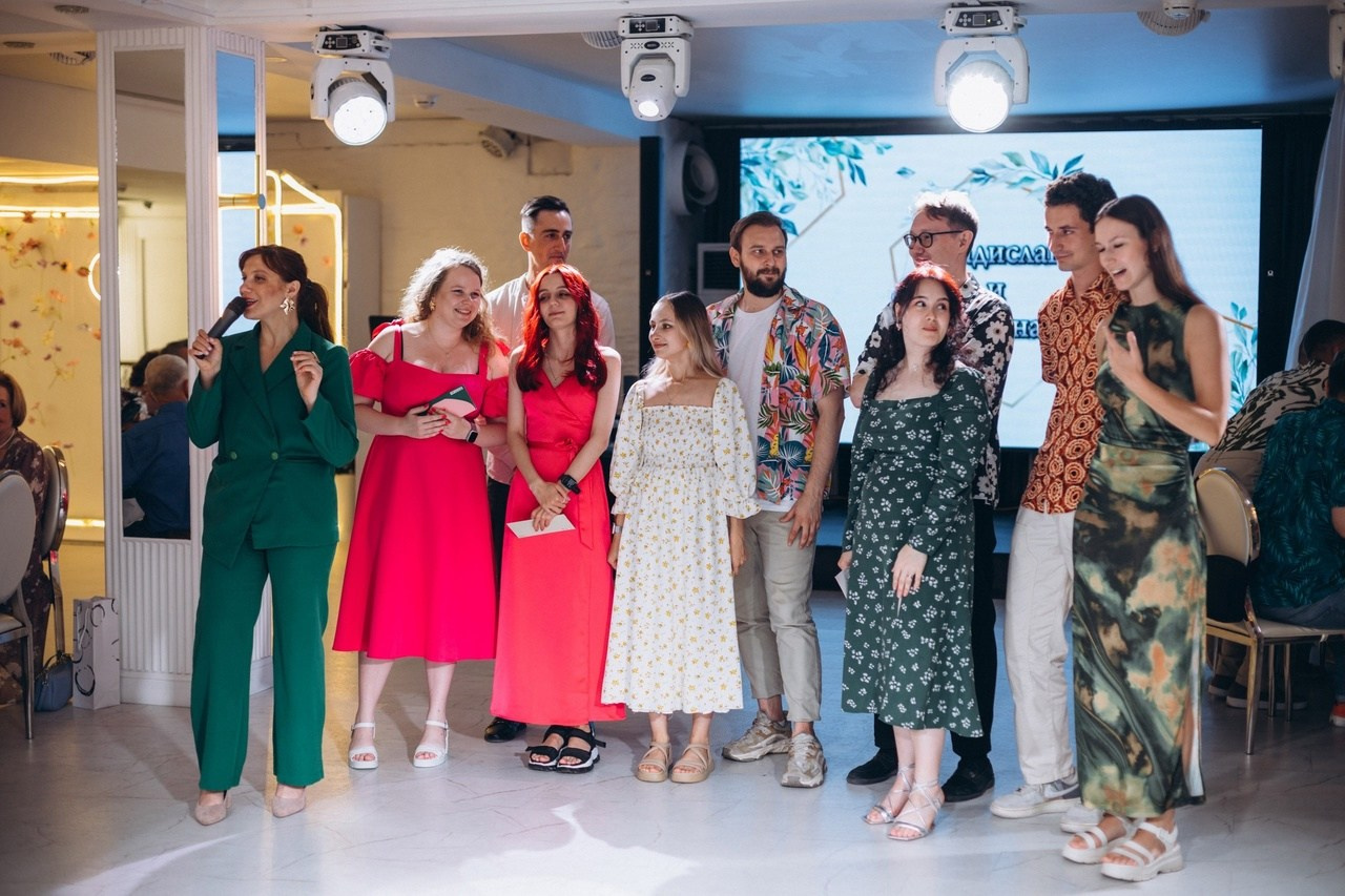 Ведущая СПБ Надежда Кожина