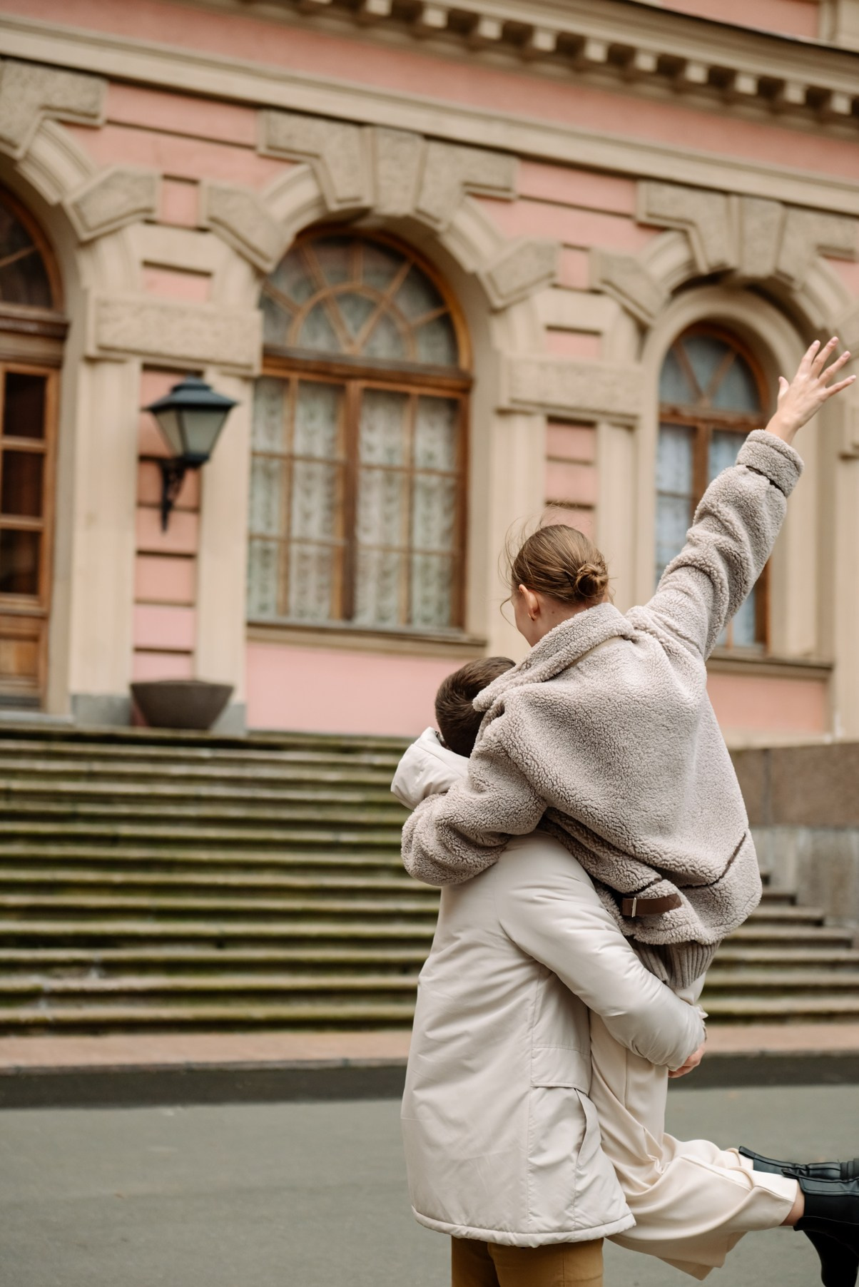 Осенняя фотосессия с парнем в Питере в центре города. Свадебный и сеейный фотограф в Санкт-Петербурге Елена Худякова