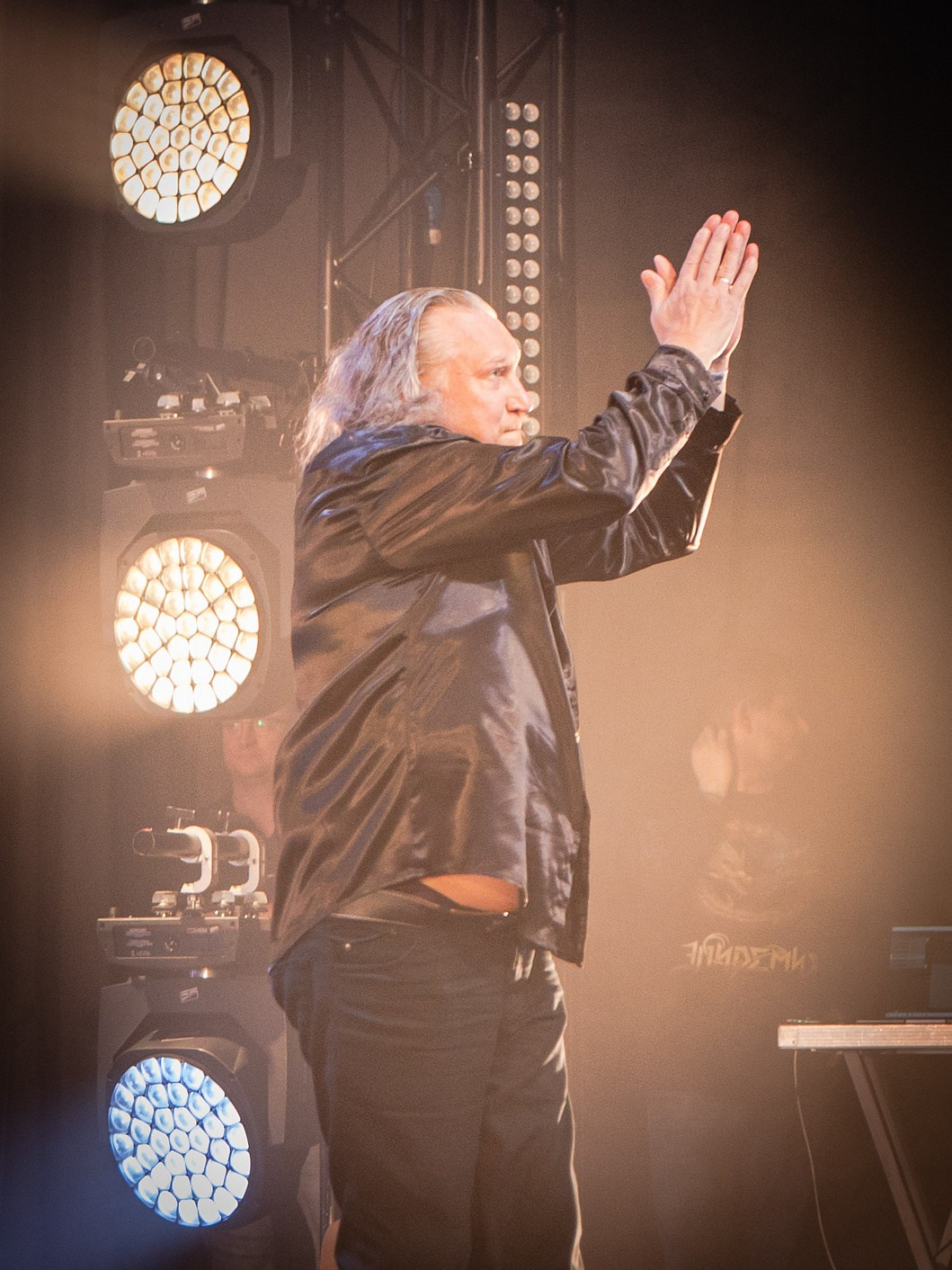 Эпидемия. Симфоническая рукопись. Москва. Фотограф. г. Южно-Сахалинск. Олег Толстов