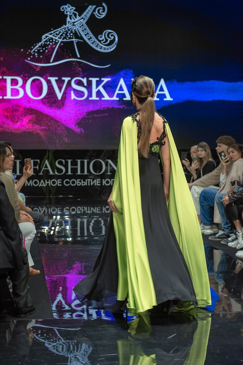 SochiFashionWeek2024 дизайнер Кибовская. Семейный и коммерческий фотограф в Сочи Александр Бодунов