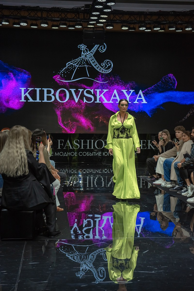 SochiFashionWeek2024 дизайнер Кибовская. Семейный и коммерческий фотограф в Сочи Александр Бодунов