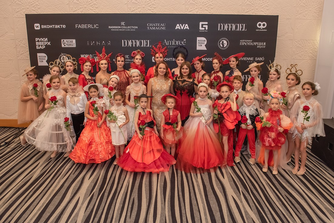 SochiFashionWeek2024 дизайнер Анохина Светлана. Семейный и коммерческий фотограф в Сочи Александр Бодунов