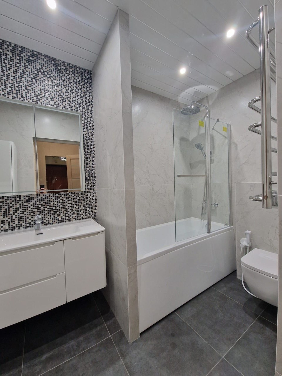 Ванная комната (ул. Сибгата Хакима д. 41). Ремонт санузла, туалета, ванной под ключ в Казани. Укладка плитки