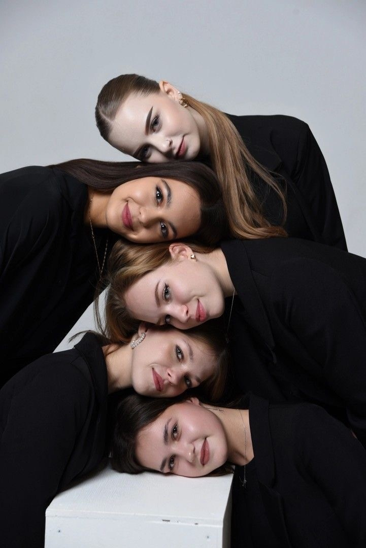 Friends. Услуги