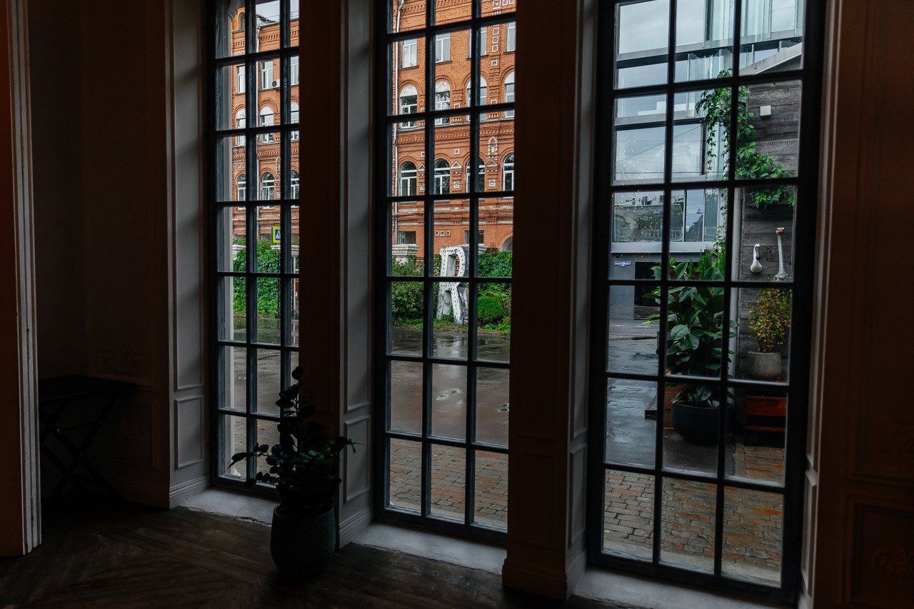 Танцы под дождем. Свадебный фотограф москва