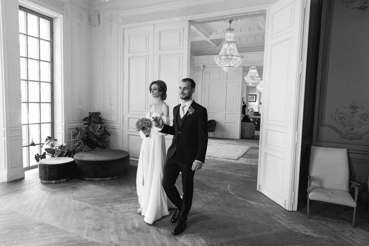 Танцы под дождем. Свадебный фотограф москва