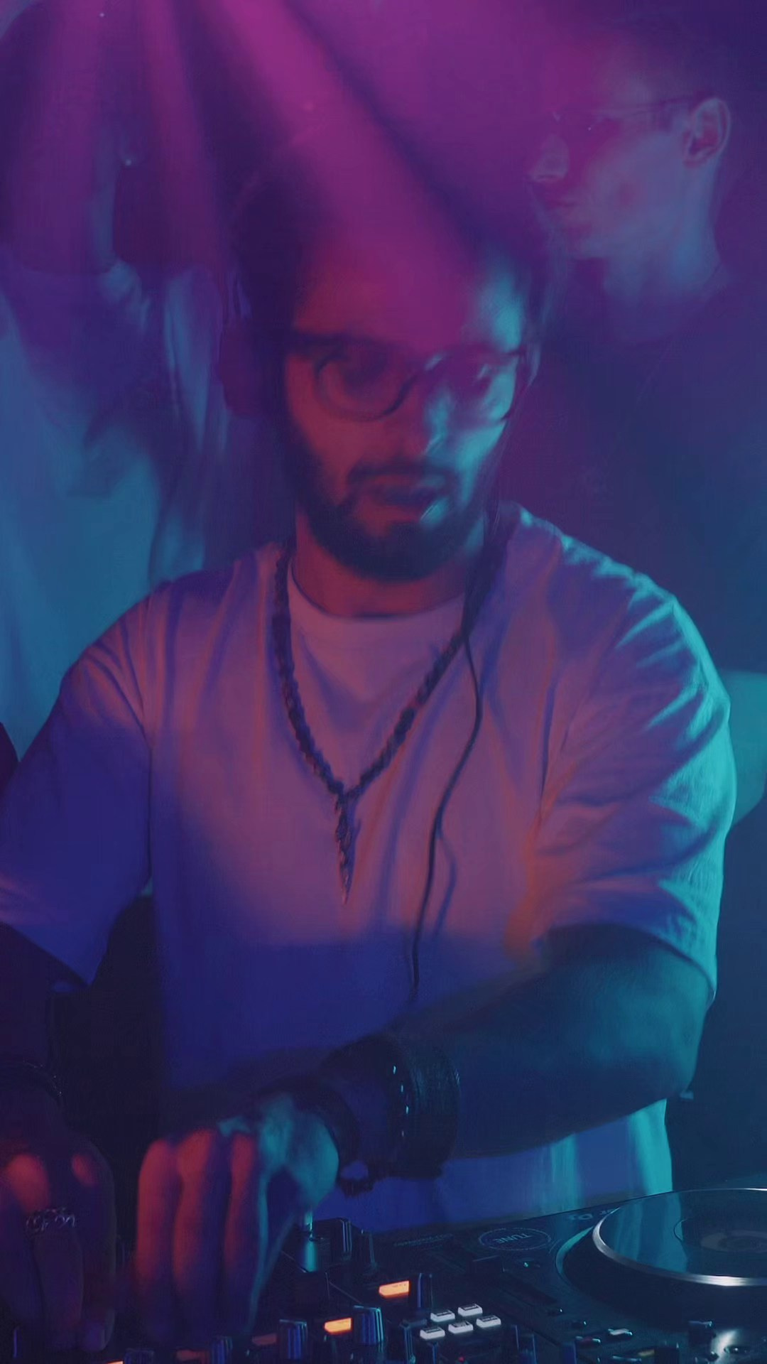 DJ. Мастерская для создания имиджа от BenSami в Санкт-Петербурге и Москве