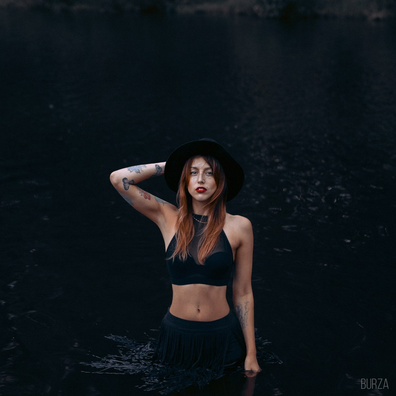 Современная концептуальная фотография о теле, уязвимости и идентичности. Визуальная практика на стиле честности, пост-иронии и искусства.Рекламная фотография, Концептуальная фотография, Современный художник, Психология, Коммерческий фотограф, Репортажный фотограф, Стрит фотография, Арт, Сюрреализм, Мобильная фотография, Снято на айфон, Дима Бурза