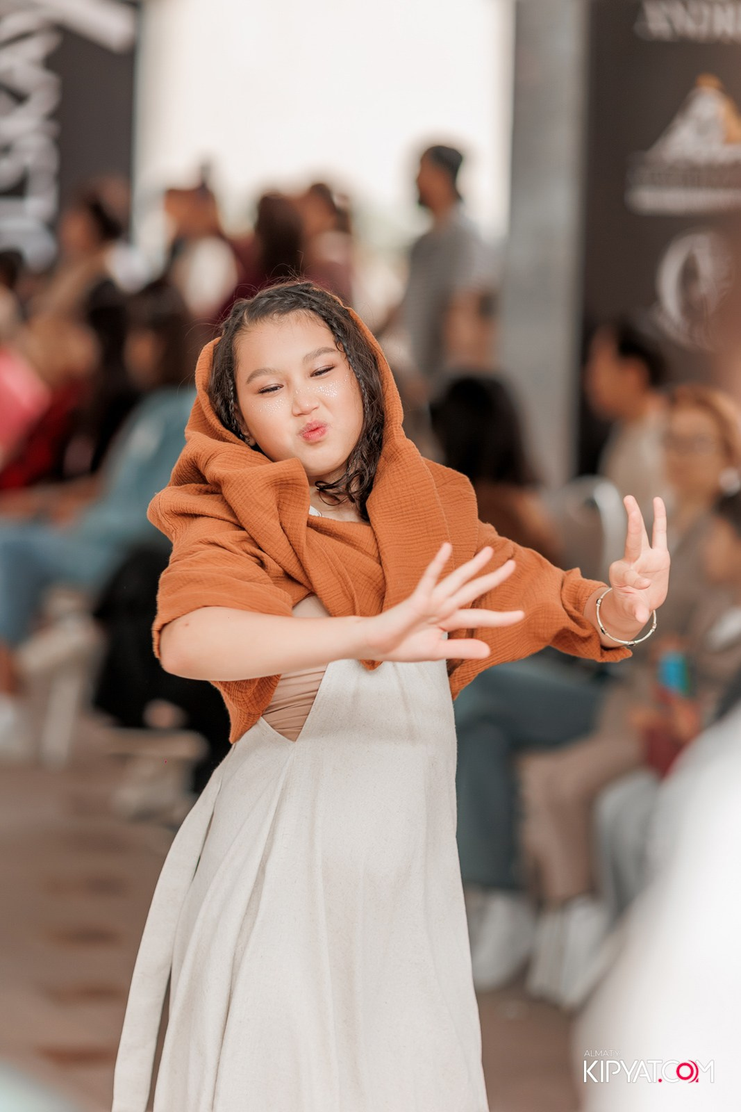 JUNIOR FASHION SHOW. КИПЯТКОМ АЛМАТЫ!