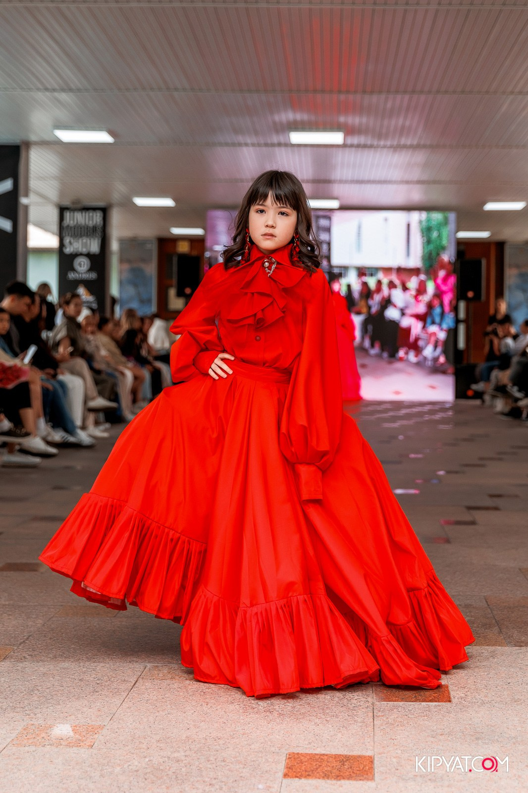 JUNIOR FASHION SHOW. КИПЯТКОМ АЛМАТЫ!