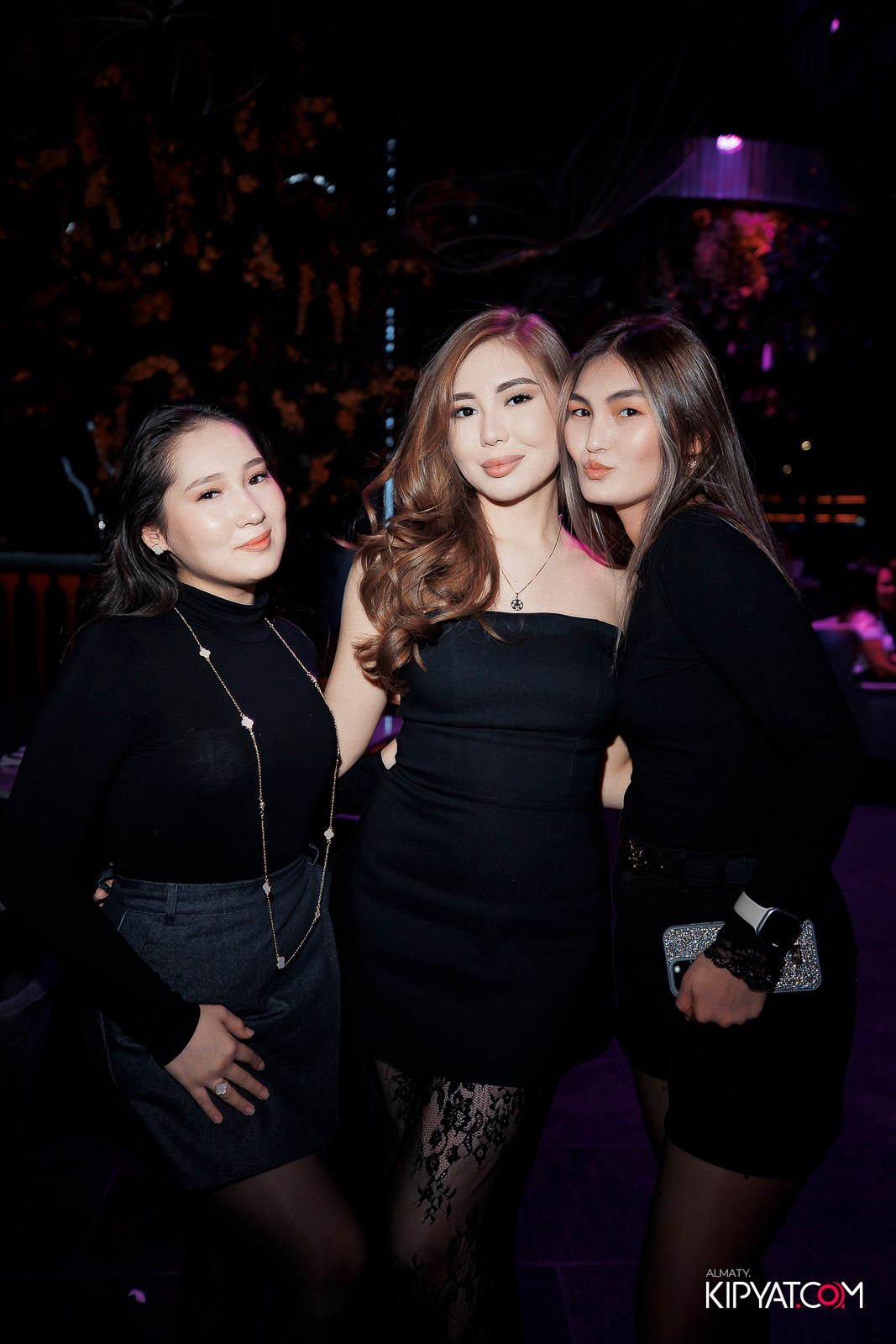 FRIENDS BAR & TERRACE. КИПЯТКОМ АЛМАТЫ!