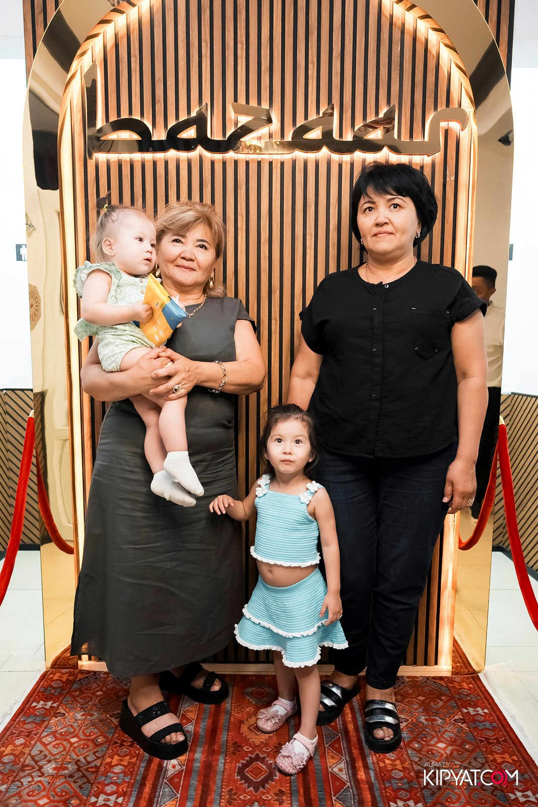 СЕМЕЙНЫЙ РЕСТОРАН BAZAAR. КИПЯТКОМ АЛМАТЫ!