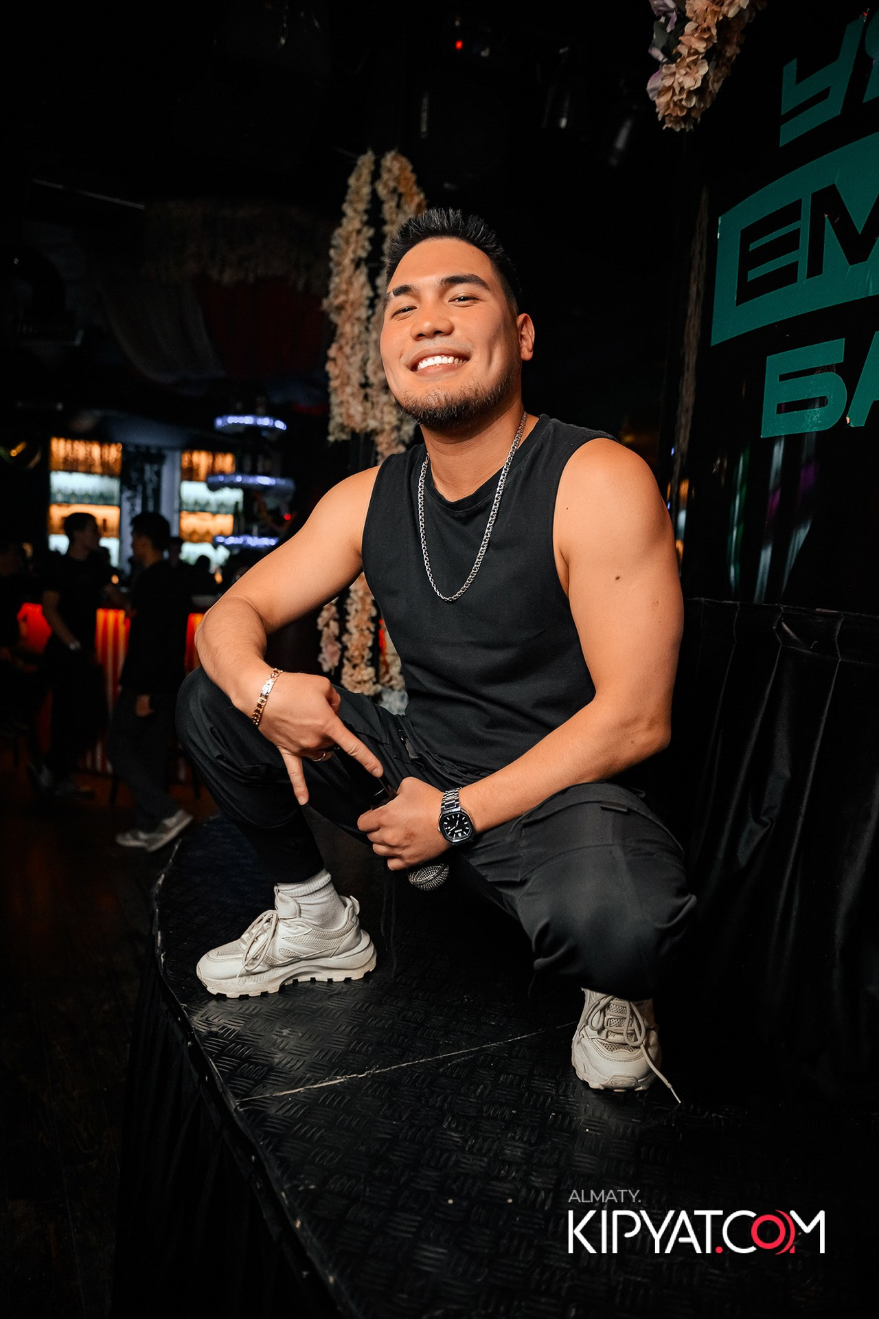 UYAT EMES BAR. КИПЯТКОМ АЛМАТЫ!