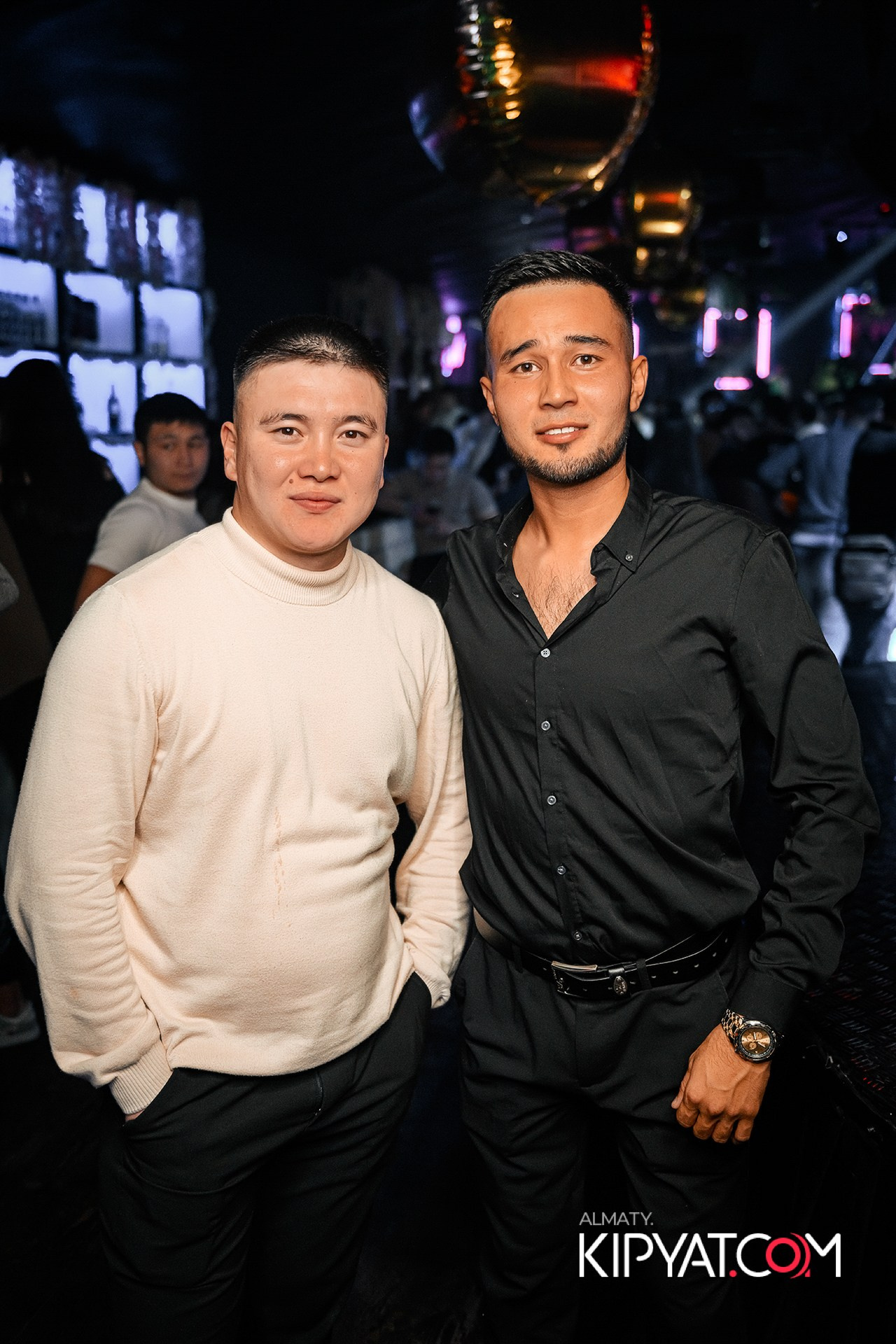 UYAT EMES BAR. КИПЯТКОМ АЛМАТЫ!