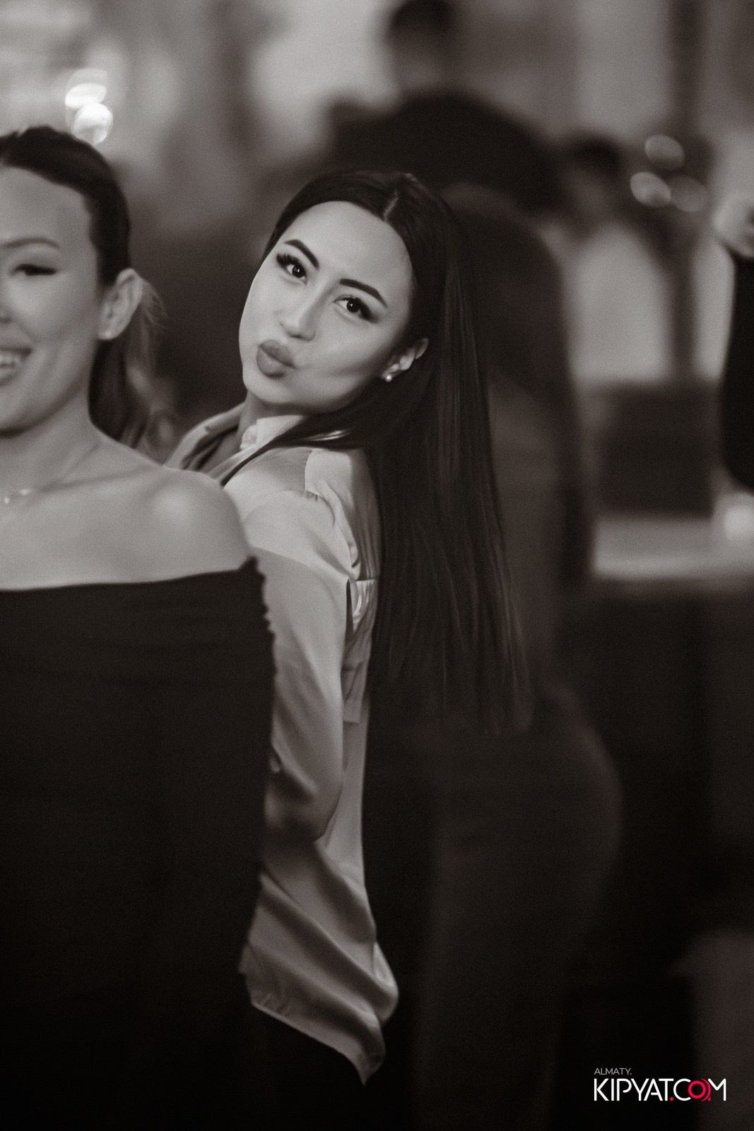 FITNESS ЁЛКА в ночном клубе SANTA BARBARA. КИПЯТКОМ АЛМАТЫ!