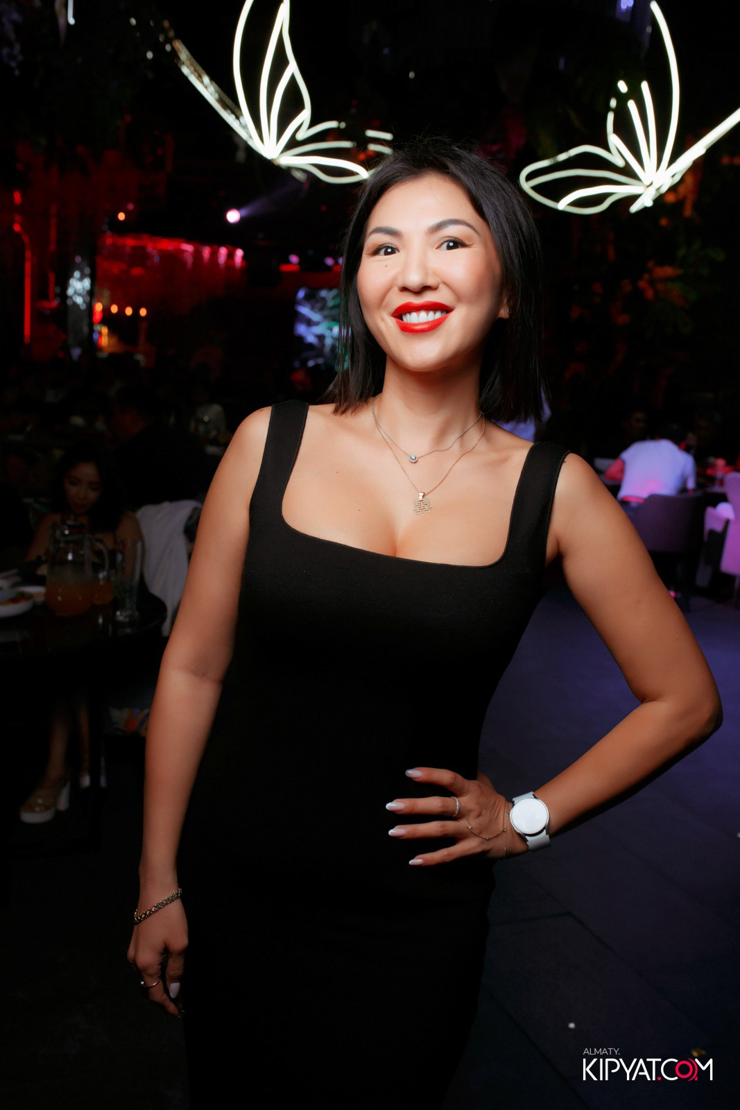 FRIENDS BAR & TERRACE. КИПЯТКОМ АЛМАТЫ!