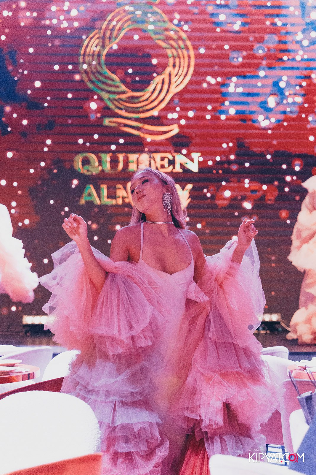 QUЕЕN. КИПЯТКОМ АЛМАТЫ!