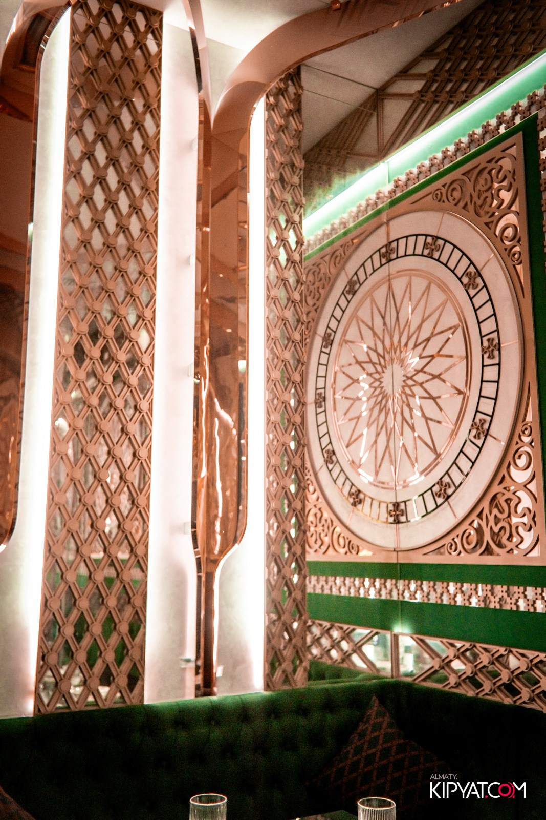 MOOD KARAOKE & TERRACE. КИПЯТКОМ АЛМАТЫ!