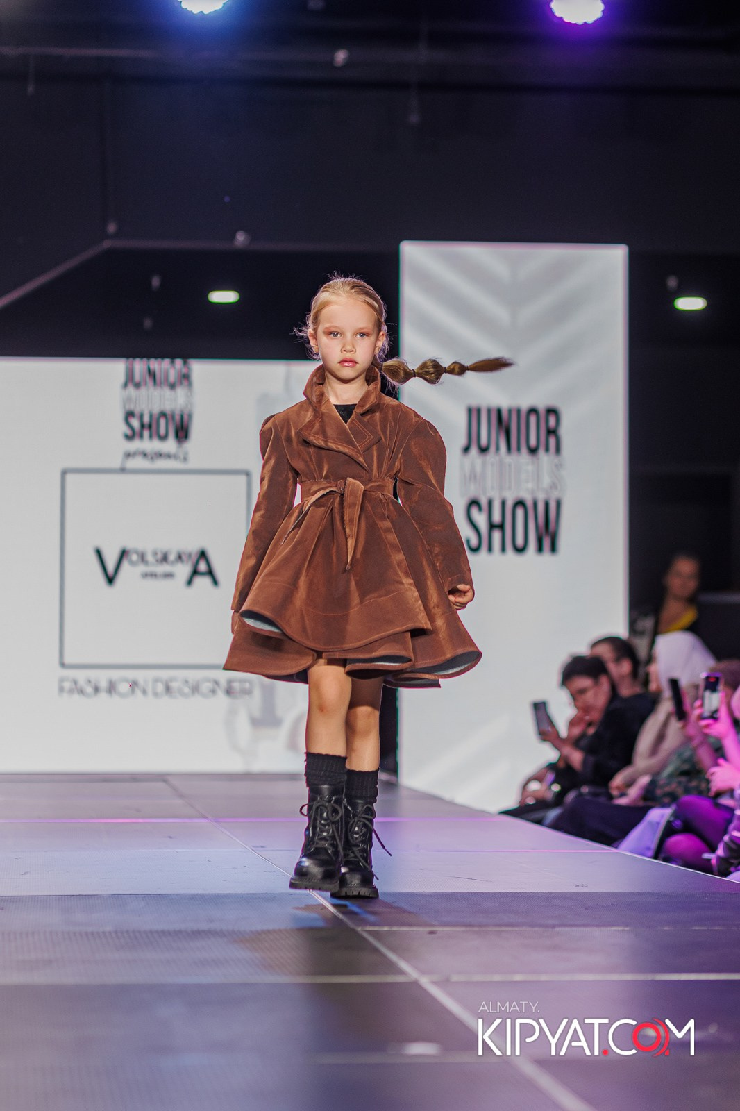 JUNIOR MODELS SHOW В РАМКАХ БЛАГОТВОРИТЕЛЬНОГО ПРОЕКТА МОДА ЗА СЧАСТЬЕ ДЕТЕЙ. КИПЯТКОМ АЛМАТЫ!