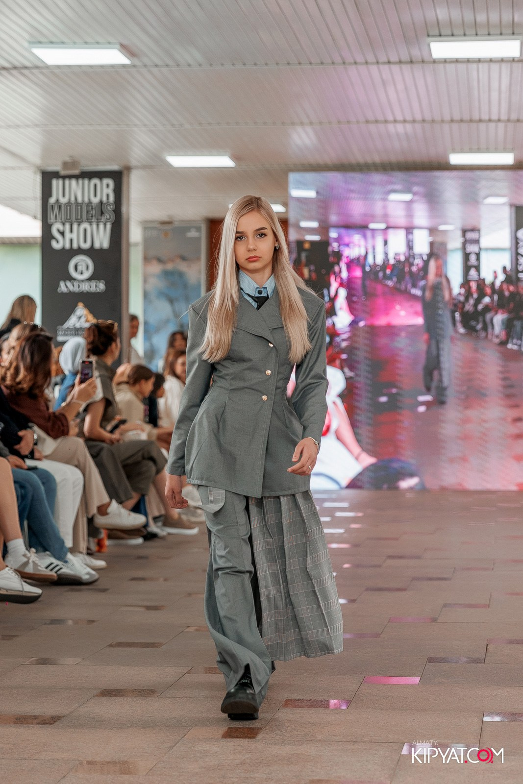 JUNIOR FASHION SHOW. КИПЯТКОМ АЛМАТЫ!