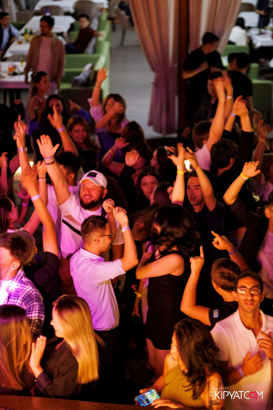 EVENT BAR. КИПЯТКОМ АЛМАТЫ!