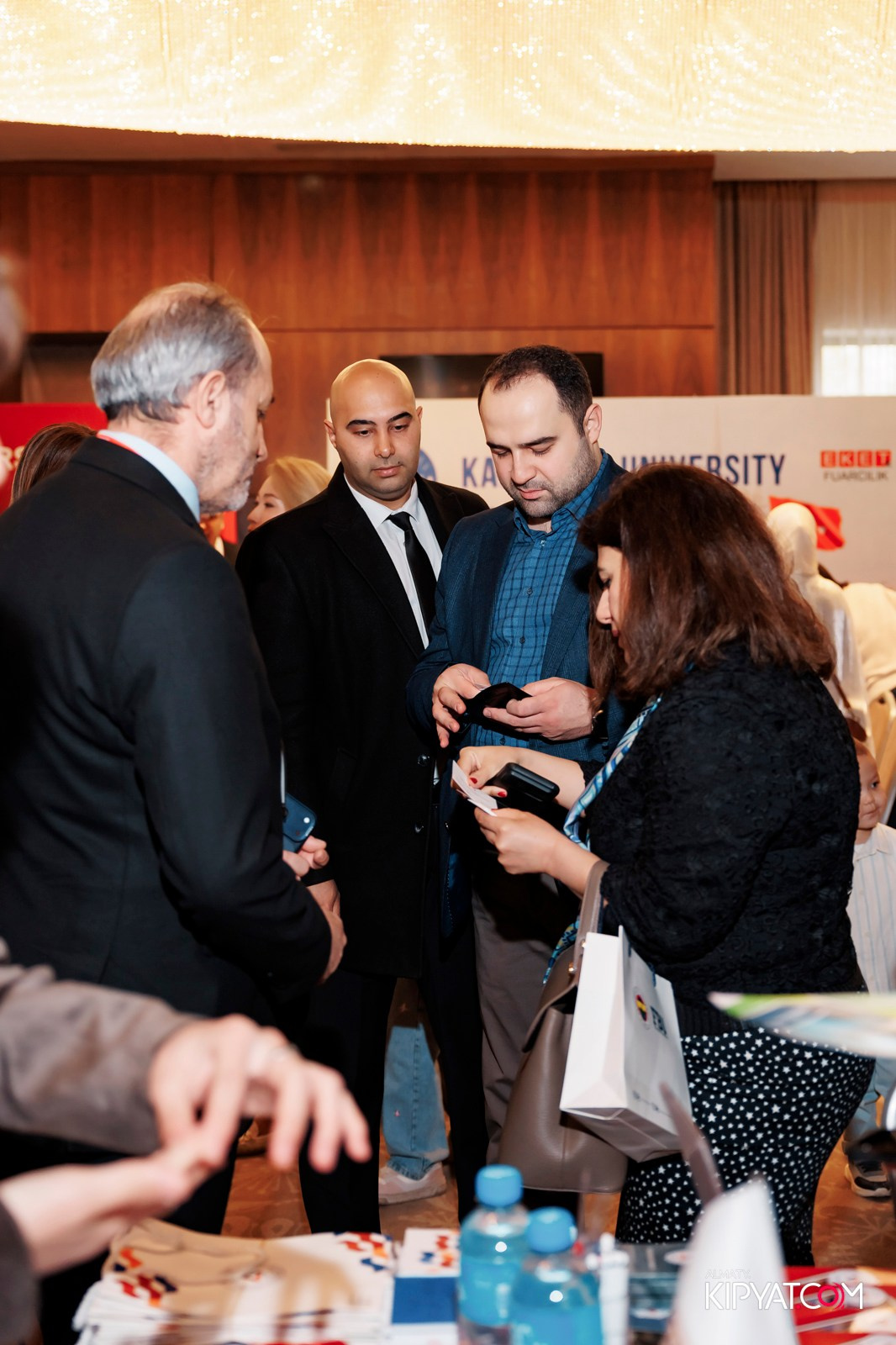 ВЫСТАВКА ТУРЕЦКИХ УНИВЕРСИТЕТОВ. КИПЯТКОМ АЛМАТЫ! Фотосъемка мероприятий в Алматы