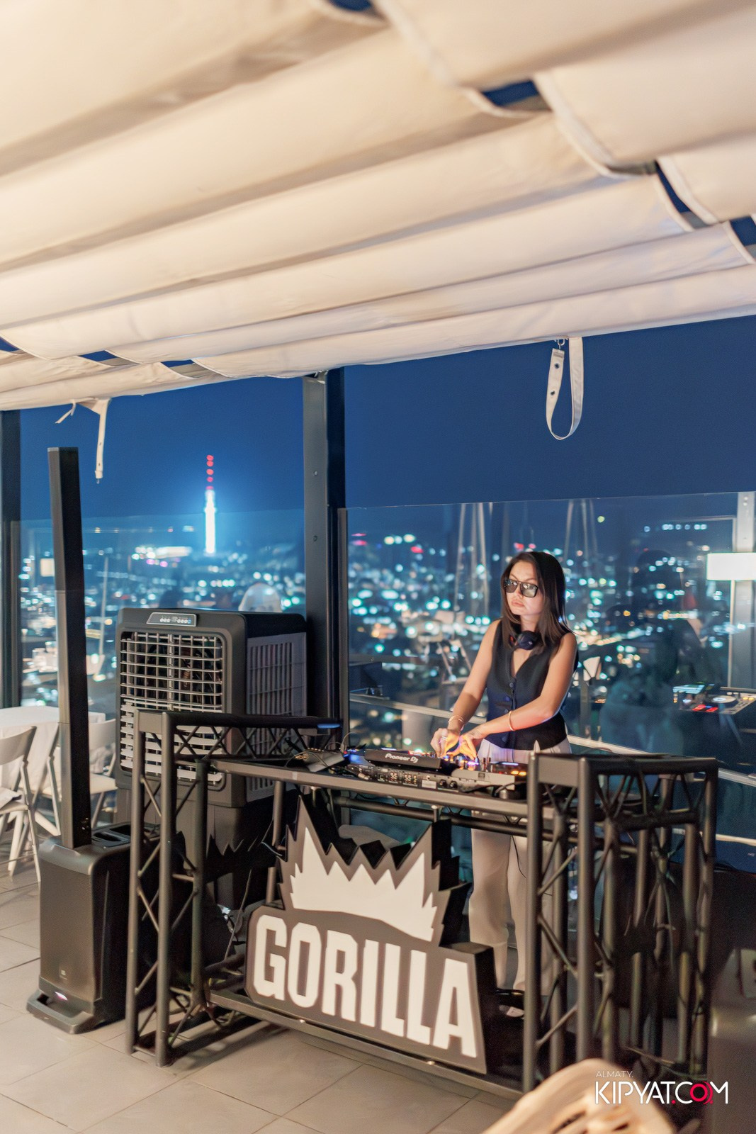 ВЫСТУПЛЕНИЕ DJ SUNQAR DJ BONI В SUNQAR BAR & RESTAURANT. КИПЯТКОМ АЛМАТЫ!