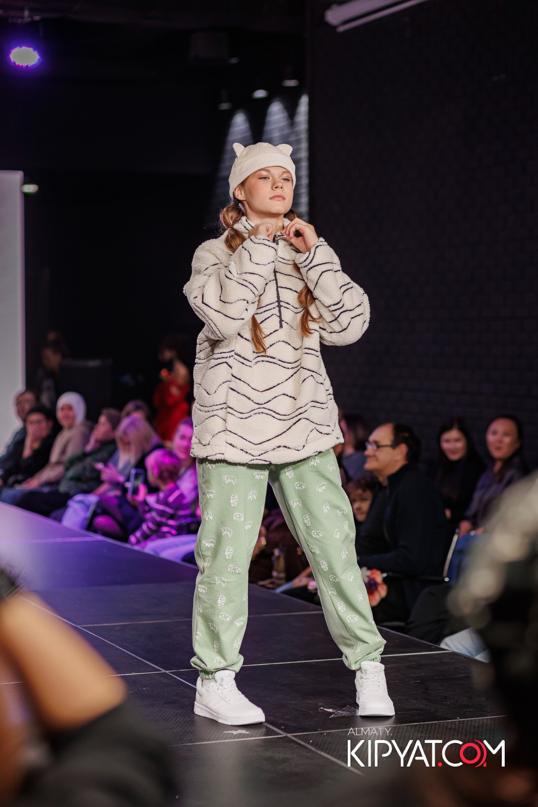 JUNIOR MODELS SHOW В РАМКАХ БЛАГОТВОРИТЕЛЬНОГО ПРОЕКТА МОДА ЗА СЧАСТЬЕ ДЕТЕЙ. КИПЯТКОМ АЛМАТЫ!