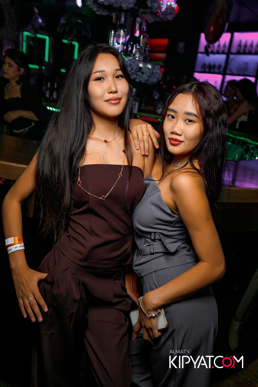 UYAT EMES BAR. КИПЯТКОМ АЛМАТЫ!