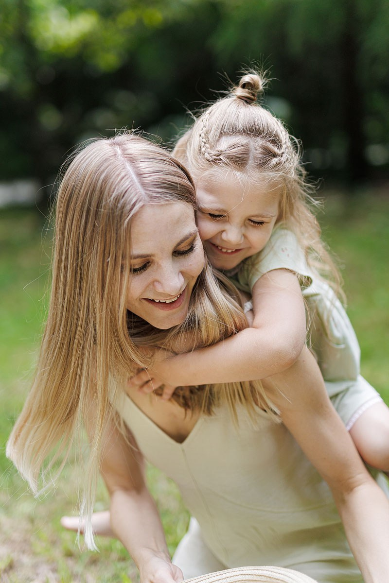 Семейная прогулка по парку Сокольники. Детский и семейный фотограф Домодедово