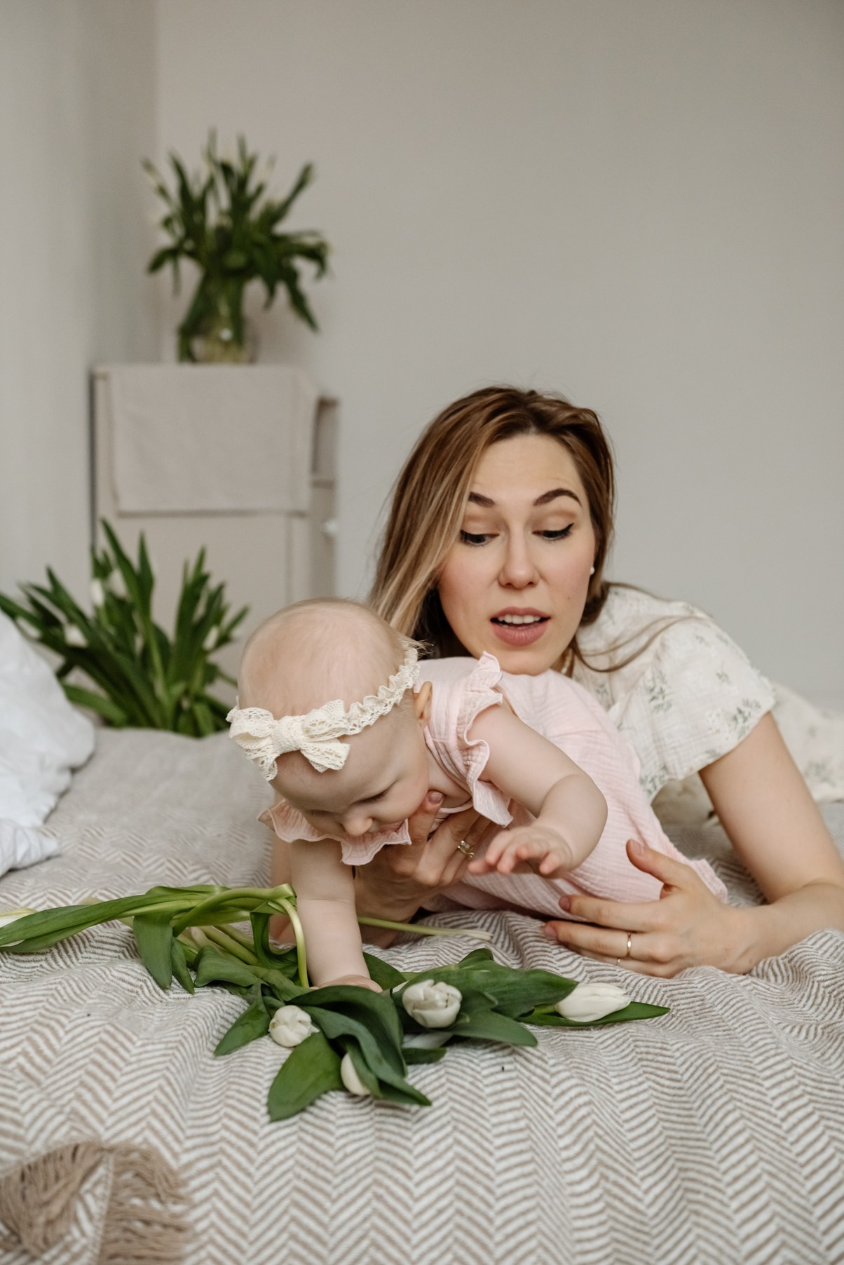 Семейная фотосессия с тюльпанами. Свадебный и семейный фотограф в Санкт-Петербурге Елена Худякова