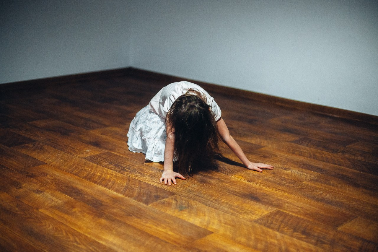 Дочка в студии. Фотограф Денис Денисов