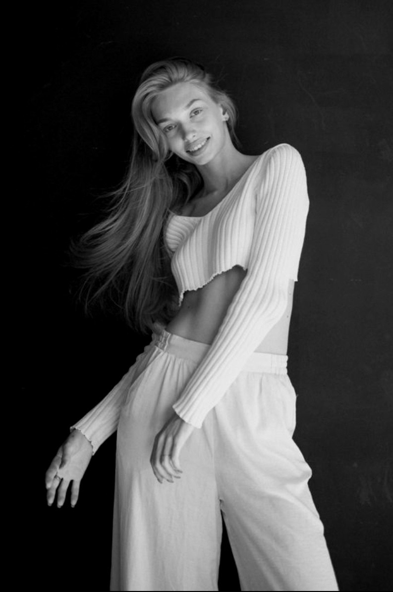 Полина. Фотограф Вадим Тренин — аналоговая ретрофотосъемка, танго-фотография,