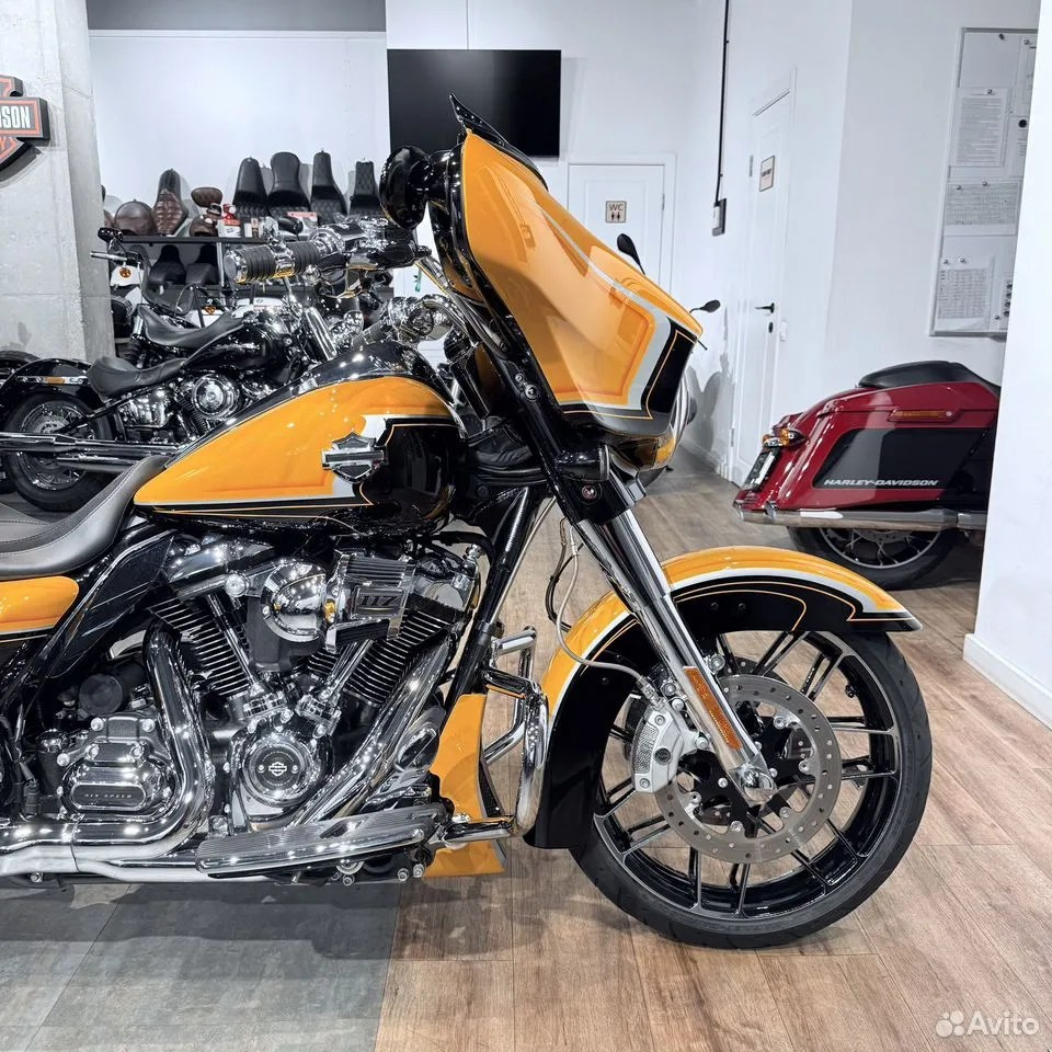 2022 CVO Street Glidе Limitеd Еdition 117 Hightail Yellow Pearl / Black Hole. Hello Davidson, Москва. Только хорошие мотоциклы…