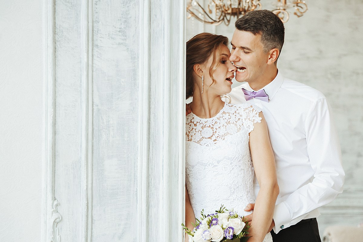 свадебный торт заказать, свадебный букет купить, костюм для жениха на свадьбу, свадебный салон спб, бутоньерка на свадьбу, где провести свадьбу в спб