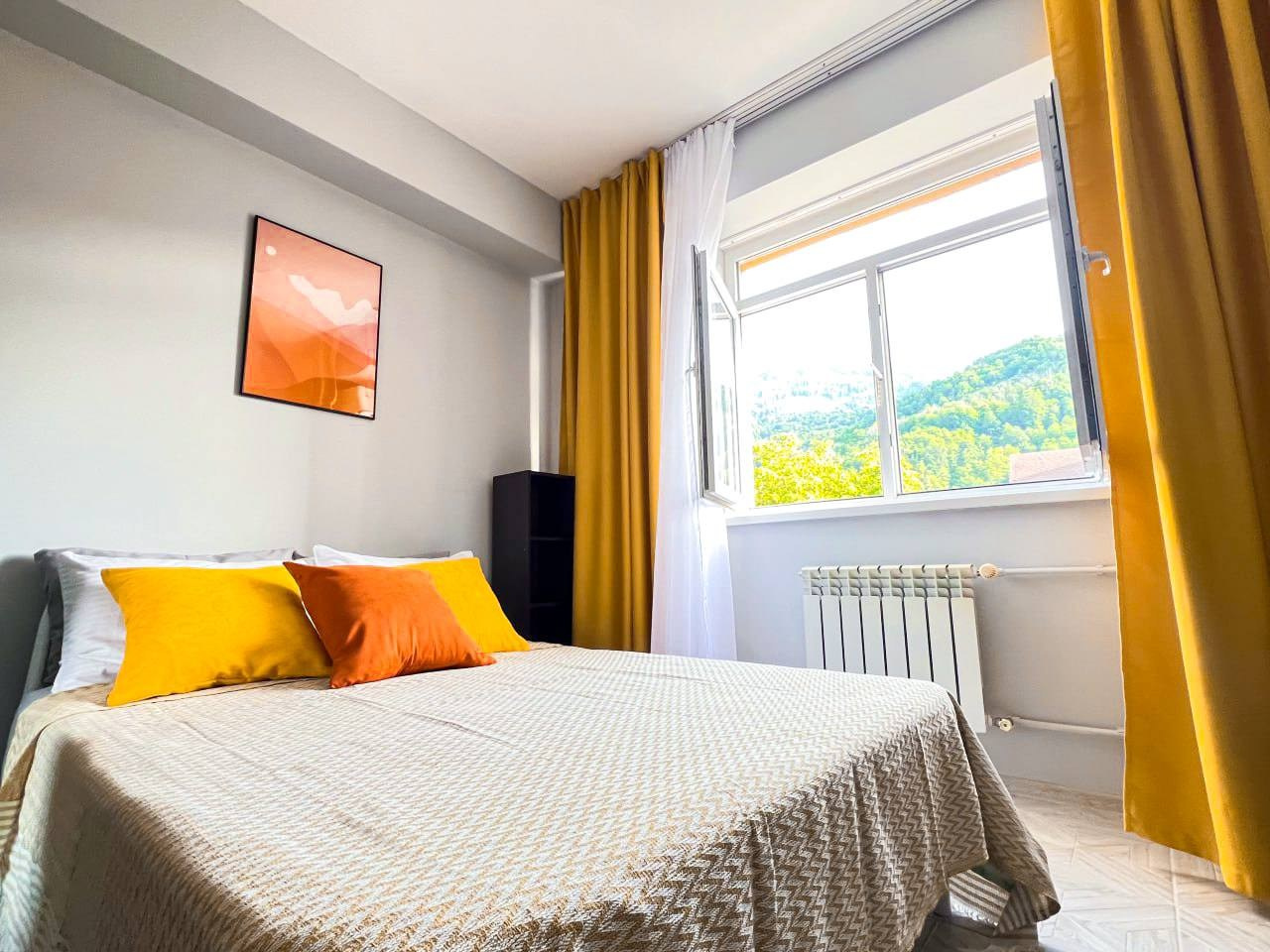 Просторная студия с видом на горы в Красной Поляне. Квартиры посуточно, длительно в Сочи, LARA APART GROUP