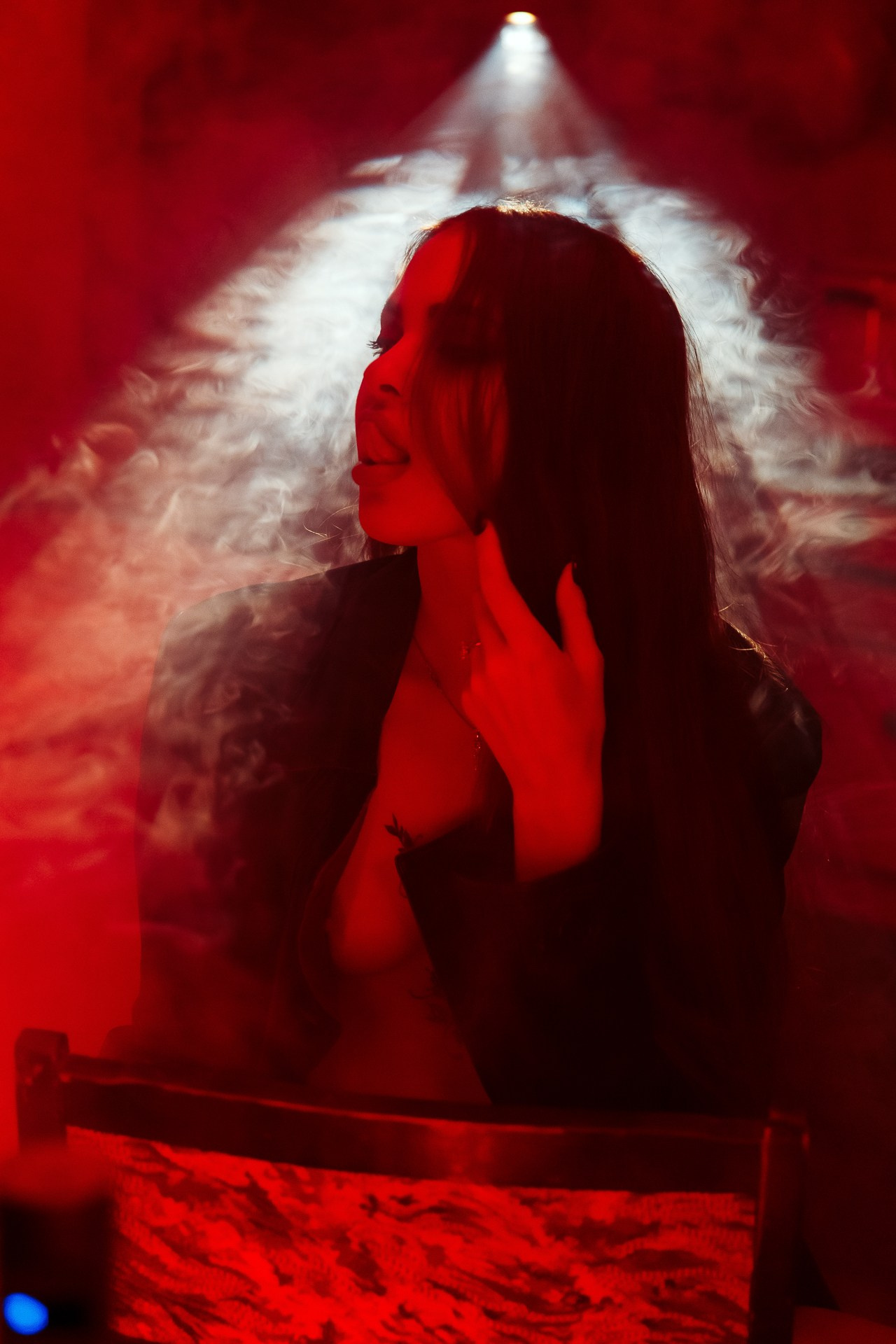 Зажигалка 18+. Фотосъёмка для бизнеса — предметное фото, репортаж с мероприятий, портреты людей, съёмка интерьера и экстерьера