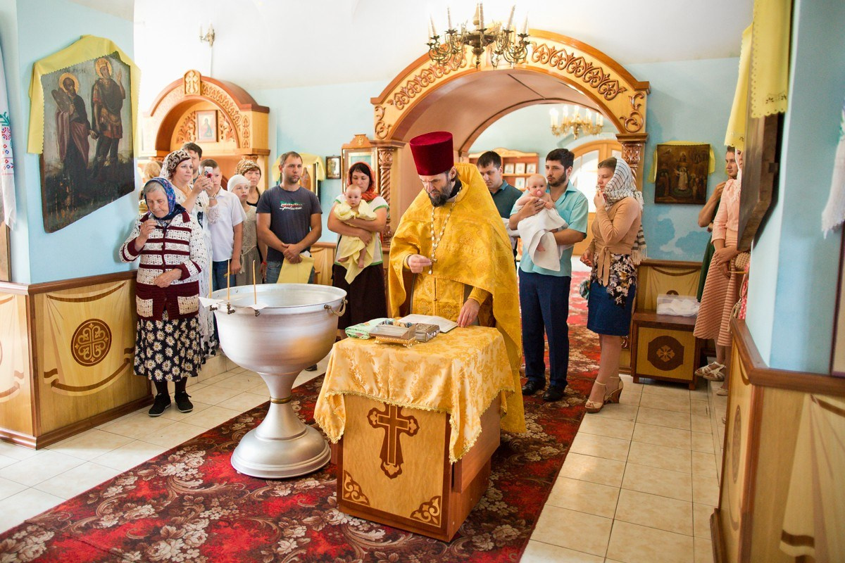 КРЕЩЕНИЕ ИВАНА (с. Рай-Семёновское). Семейный фотограф новорождённых в Серпухове Юлия Новикова +79637785957