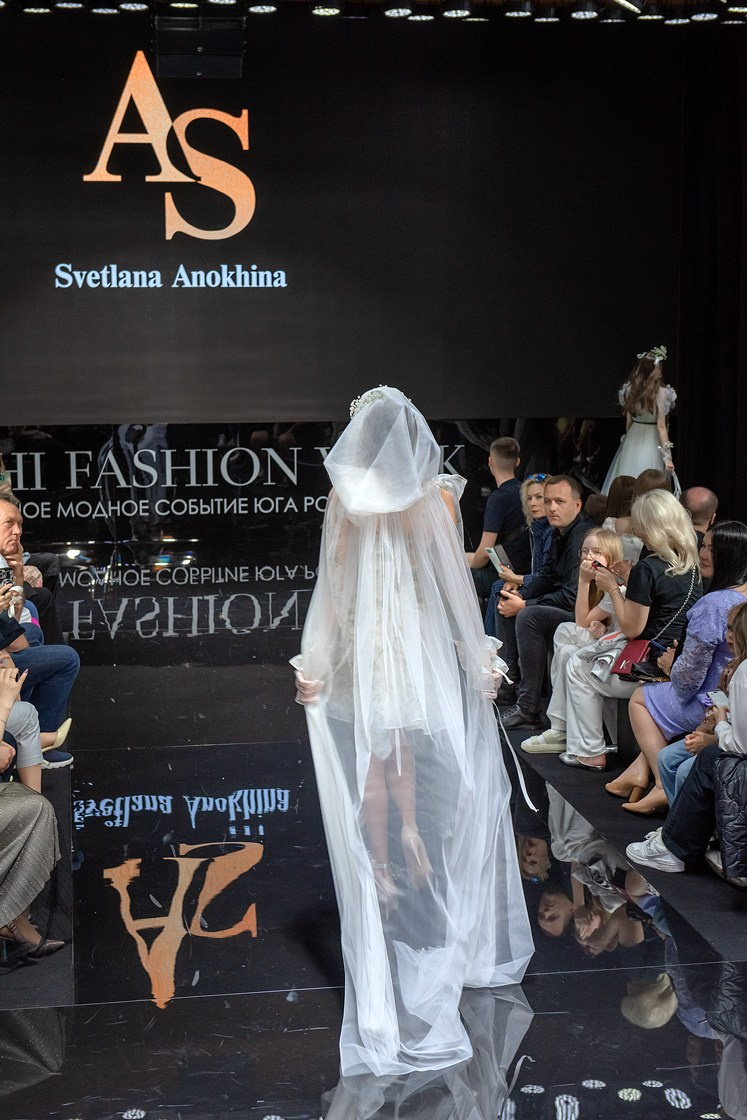SochiFashionWeek2024 дизайнер Анохина. Семейный и коммерческий фотограф в Сочи Александр Бодунов