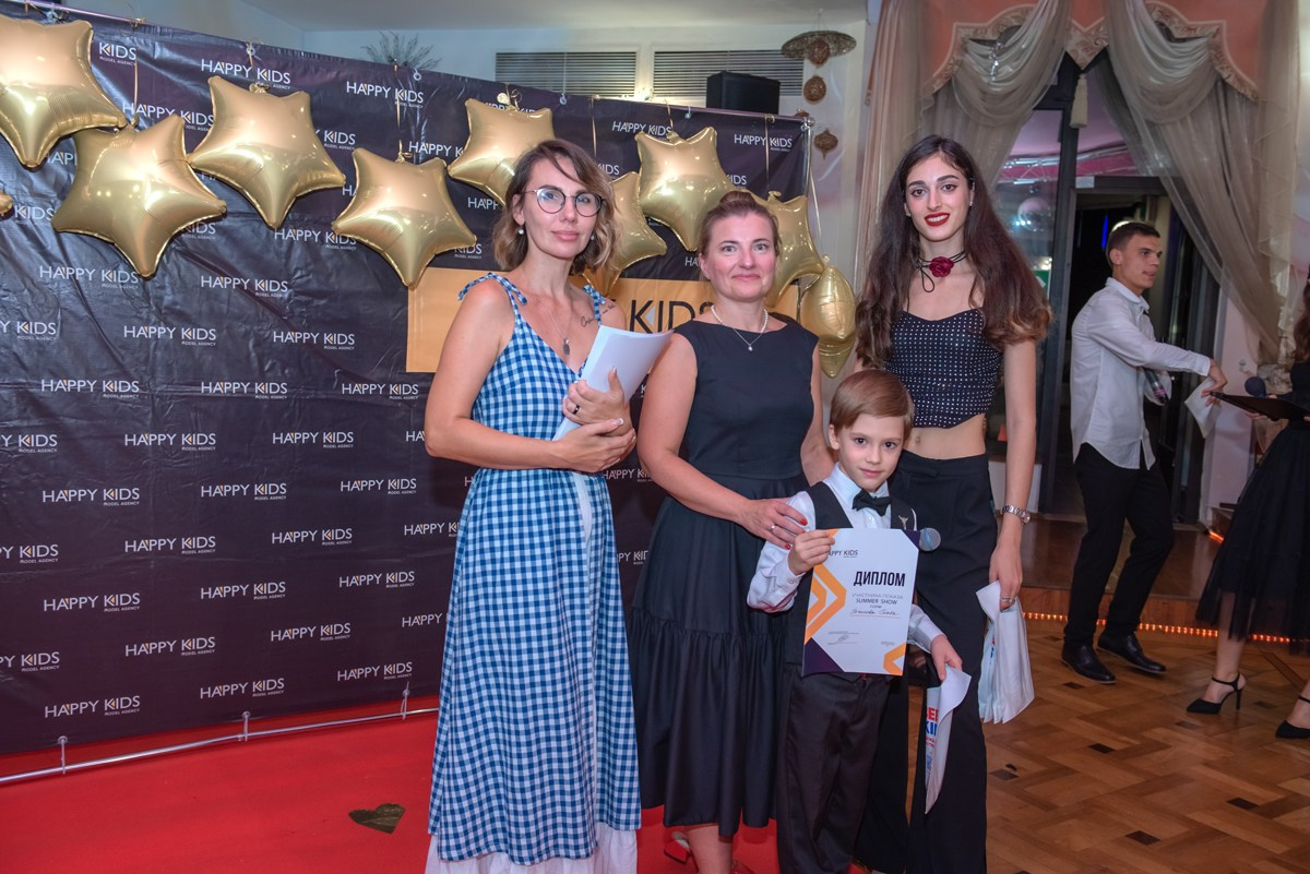HAPPYkids дефиле санаторий Октябрьский. Семейный и коммерческий фотограф в Сочи Александр Бодунов