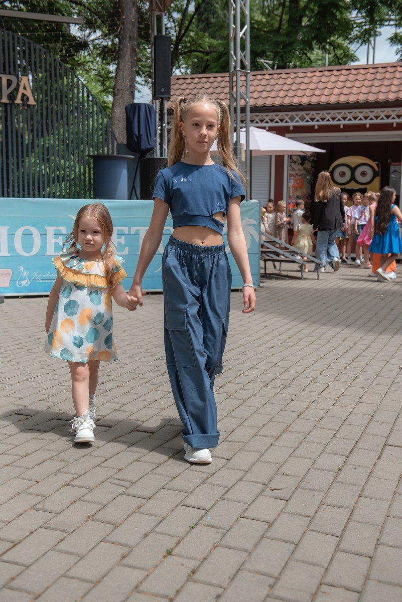 Парк Ривьера дефиле HAPPYkids. Семейный и коммерческий фотограф в Сочи Александр Бодунов