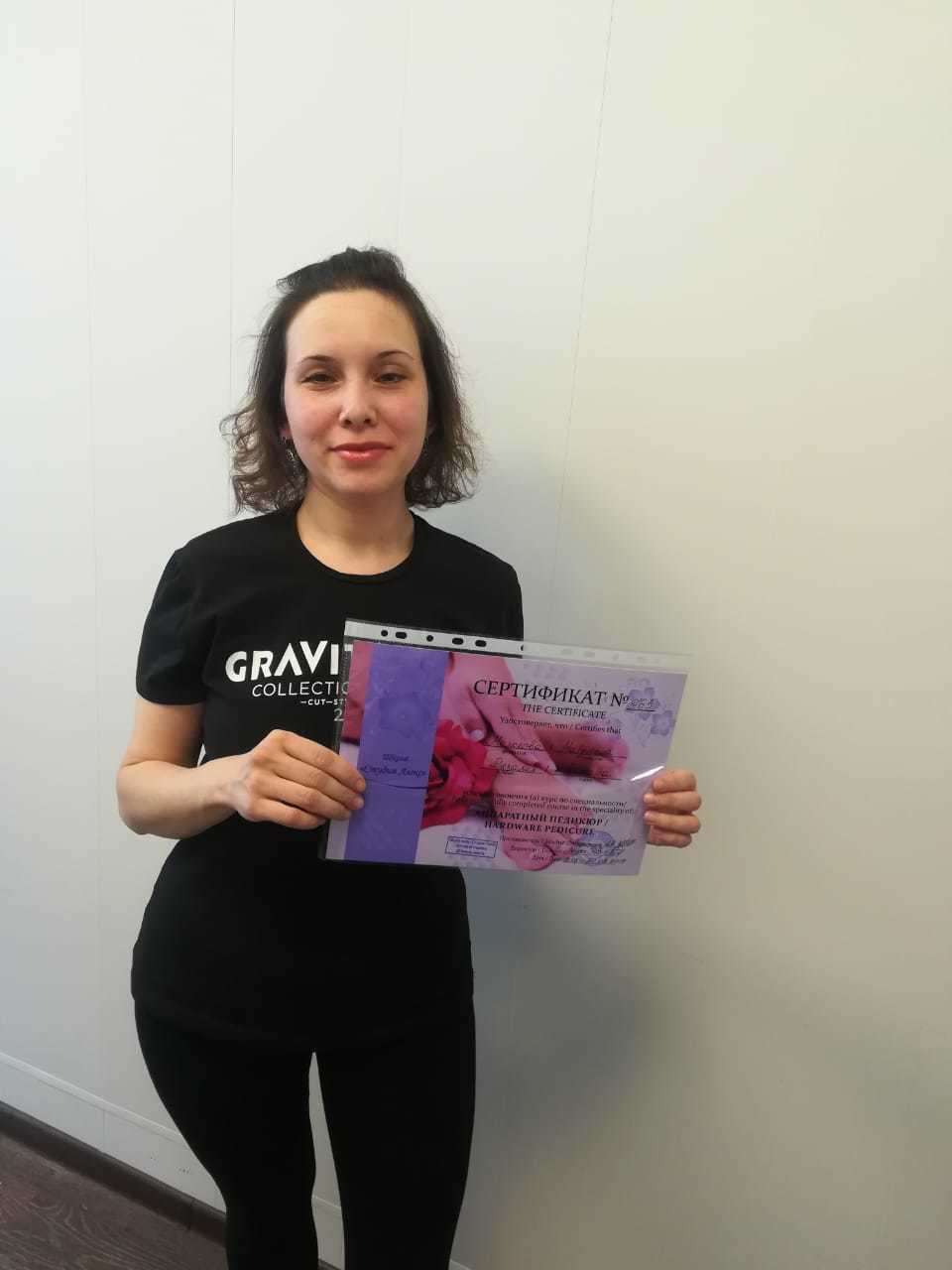 Выпускники студии Люкс. Курсы маникюра и наращивания ресниц в Томске