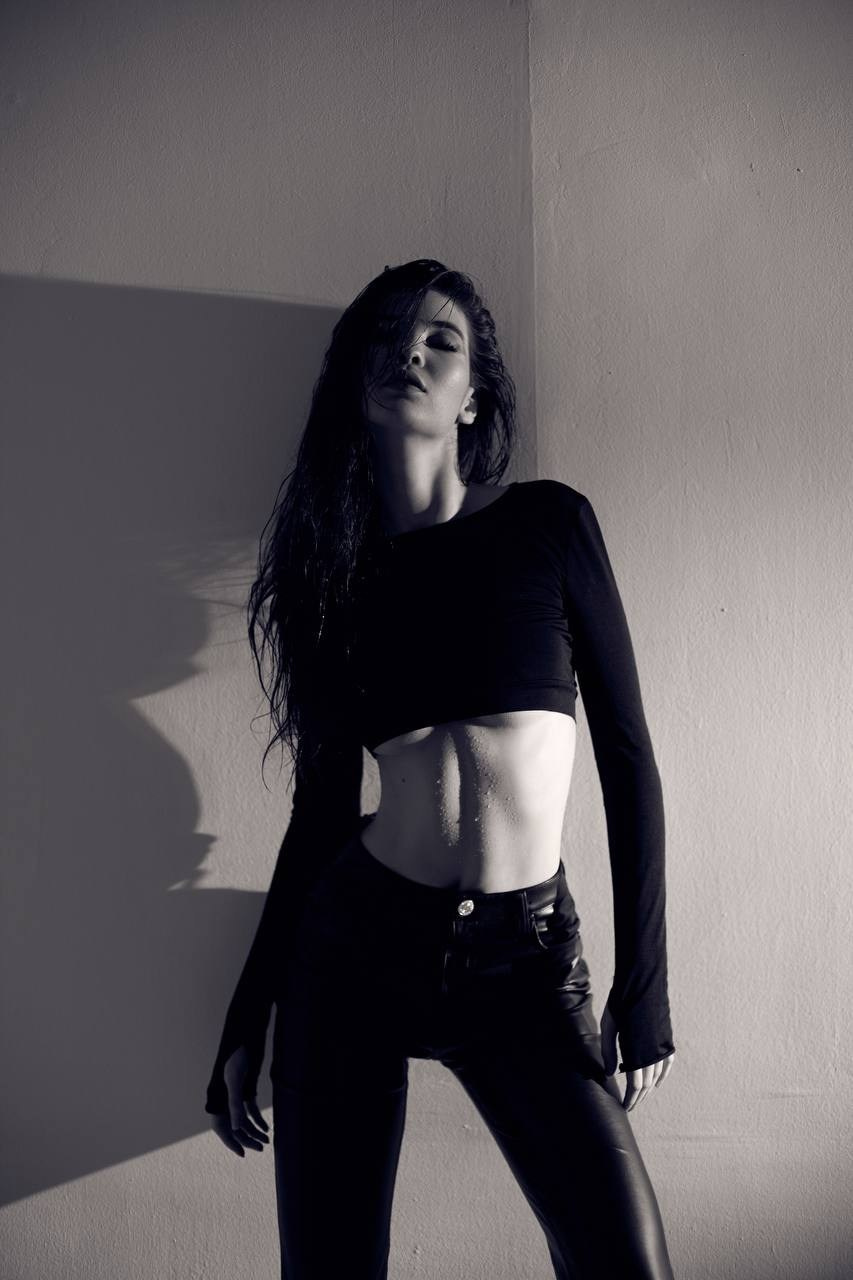 Модель для предметной съемки Аделина Б. Казань| Sale Easy