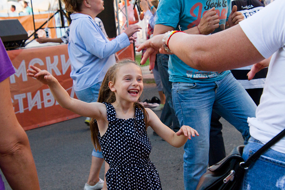 Репортажная фотосъемка — Ораниенбаумский морской фестиваль. Репортажный фотограф Ольга Добросинская в Санкт-Петербурге