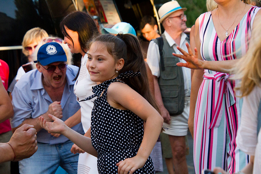 Репортажная фотосъемка — Ораниенбаумский морской фестиваль. Репортажный фотограф Ольга Добросинская в Санкт-Петербурге