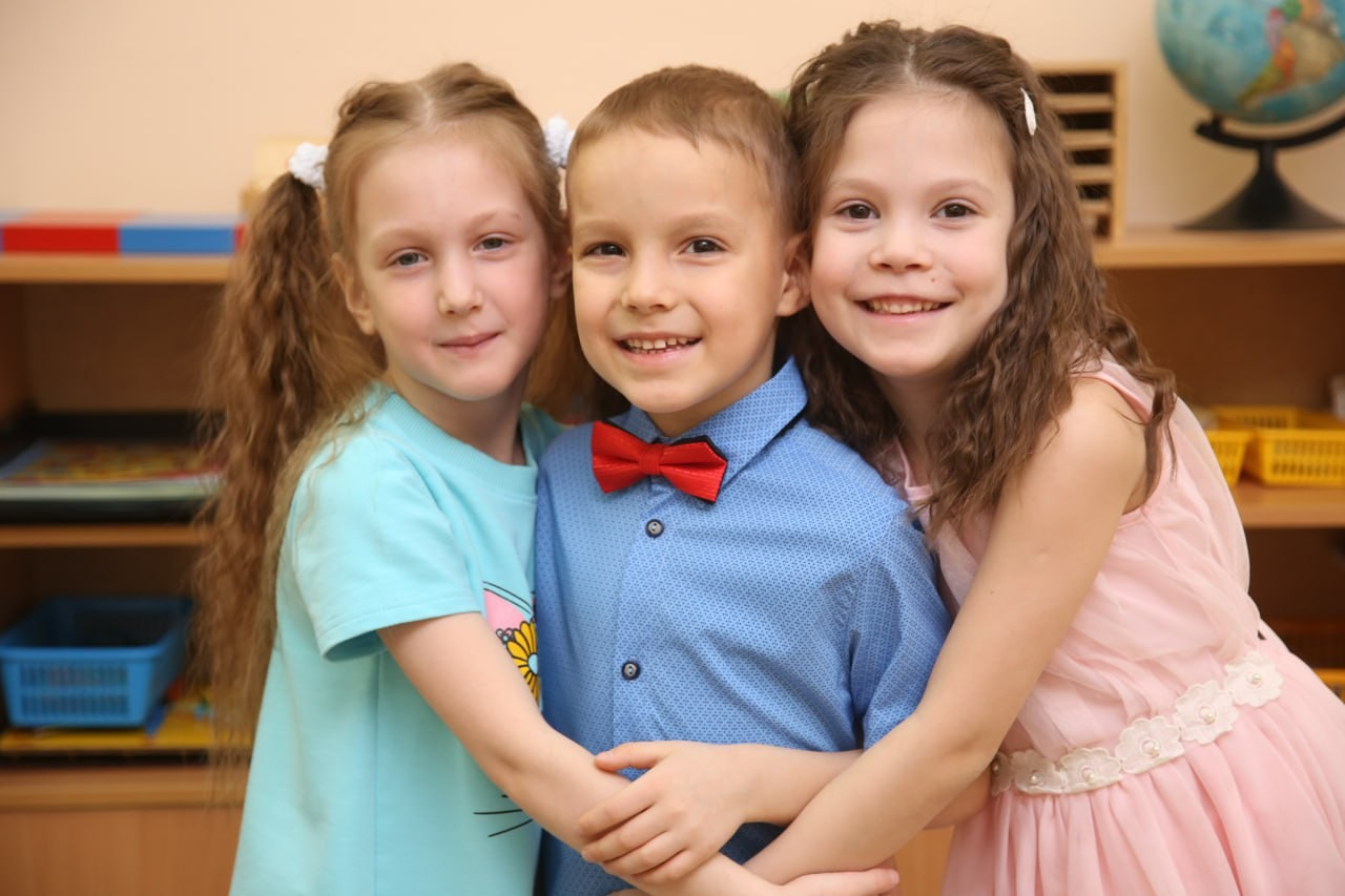 Выпускные альбомы для детского сада печать на заказ. Выпускные альбомы в Тюмени для школ, садов, вузов спортивных секций