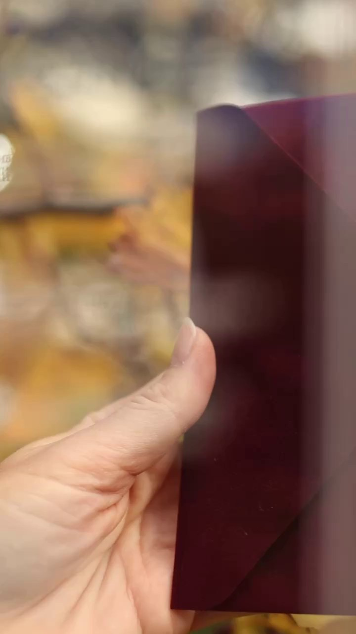 На оргстекле, от 360 руб. Дизайнер полиграфии в Санкт-Петербурге. Заказать свадебные приглашения, подарочные сертификаты, полиграфию для бизнеса, шелковые ленты