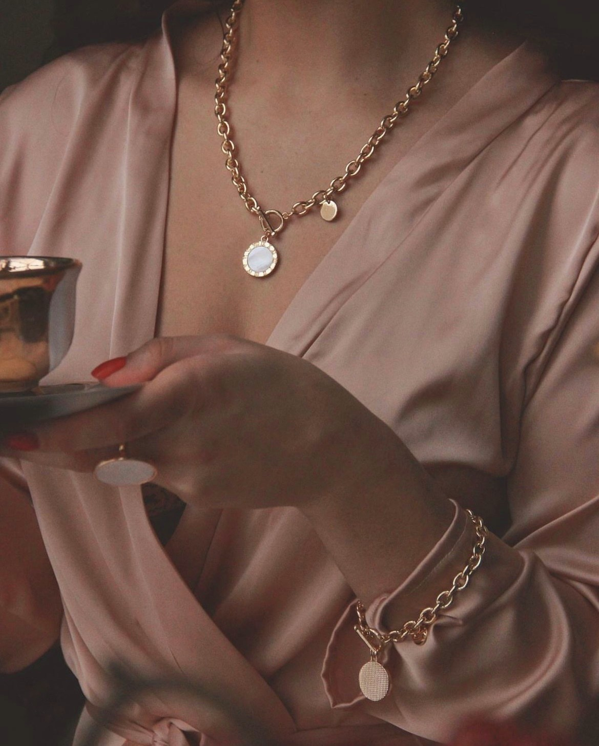 Съемка украшений. Фотограф и видеограф в Санкт-Петербурге